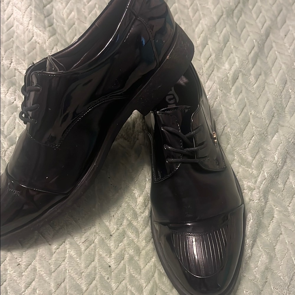 Black Oxford Shoes Sleek and Timeless Design